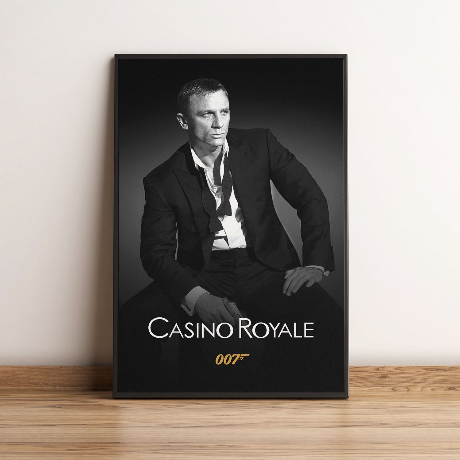 Flex Designs Poster Casino Royale 2006 B&W 5 x 7" Home Goods - Movie 2006 Movie Poster